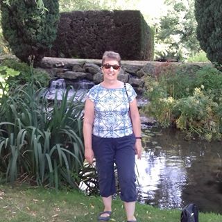 Christine Girvan's avatar