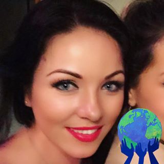 Alexandra Andreea's avatar