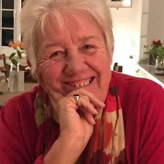 Carol Lockhart's avatar