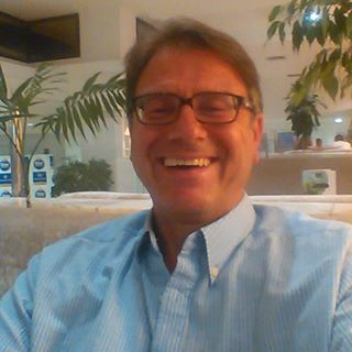 Stuart Bell's avatar