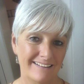 Tracey Sherratt's avatar