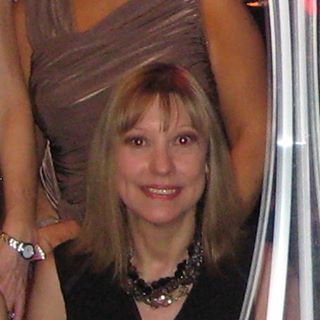 Denise Bacon's avatar