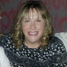 Elizabeth C's avatar