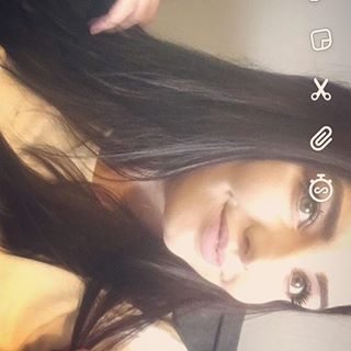 Chloe Rose's avatar