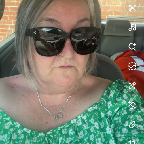 Janet B's avatar