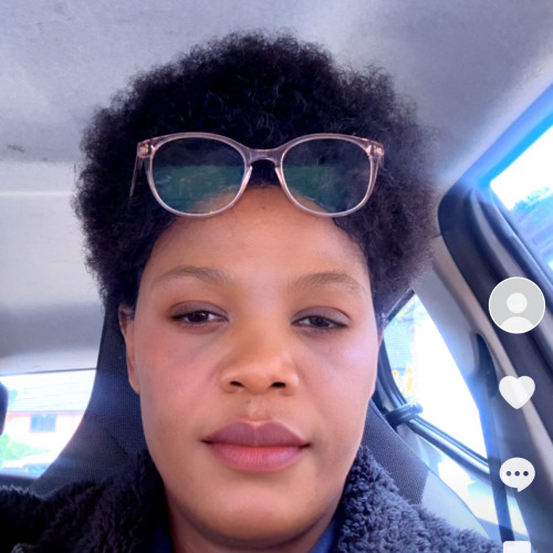 Ester G's avatar